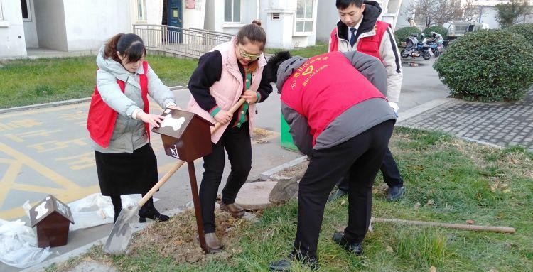 万杰路社区，淄博高新区四宝山街道：设置宠物工具箱 提倡文明养狗